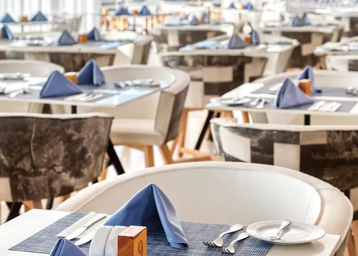 King Jason - Designed For Adults By Louis Hotel