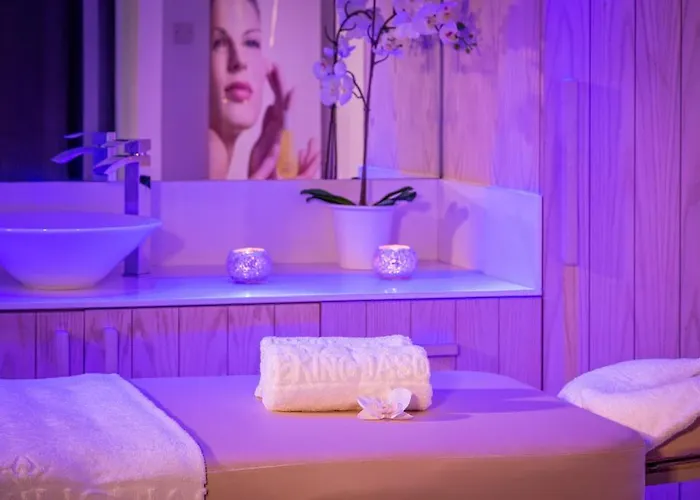 Hotel King Jason - Designed For Adults By Louis 4*