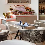 Hotel King Jason - Designed For Adults By Louis Protaras