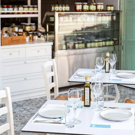 King Jason - Designed For Adults By Louis Hotell 4*