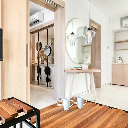 King Jason - Designed For Adults By Louis Hotel 4*