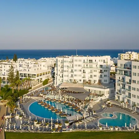 King Jason - Designed For Adults By Louis Hotel