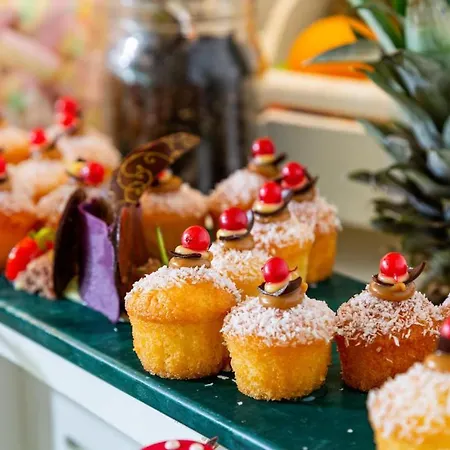 King Jason - Designed For Adults By Louis 4*