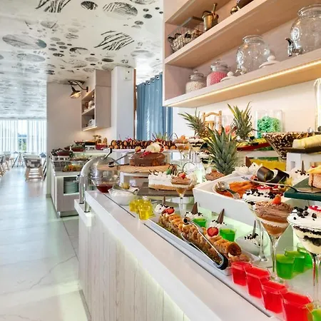 Hotel King Jason - Designed For Adults By Louis Protaras