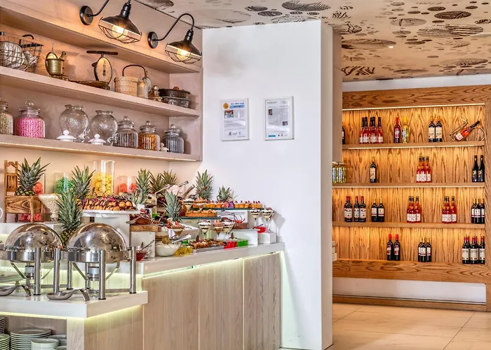 King Jason - Designed For Adults By Louis Отель 4*