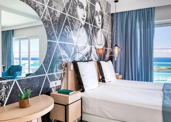 Hotel King Jason - Designed For Adults By Louis Protaras