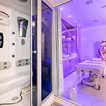 King Jason - Designed For Adults By Louis Hotel