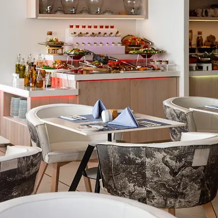 Hotell King Jason - Designed For Adults By Louis Protaras