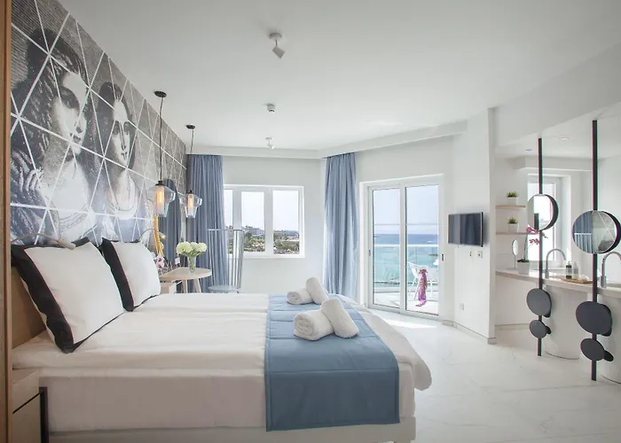 King Jason - Designed For Adults By Louis Hotel Protaras