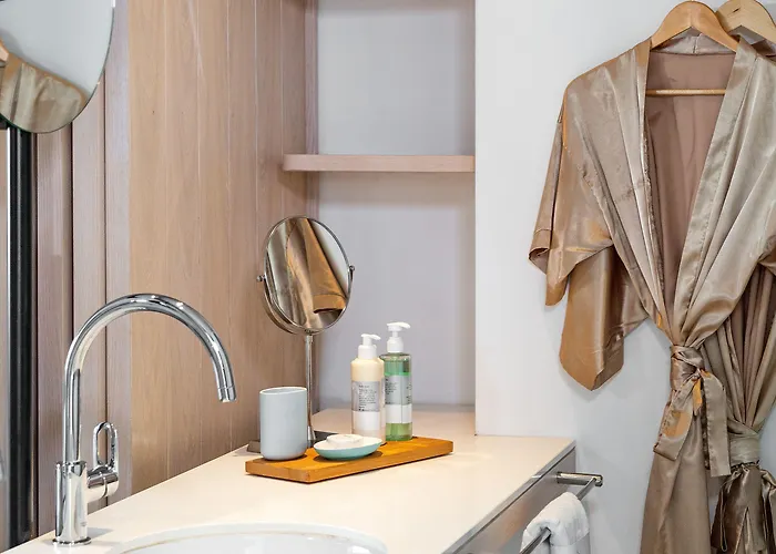 Hotel King Jason - Designed For Adults By Louis