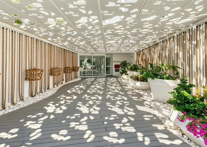 Hotel King Jason - Designed For Adults By Louis